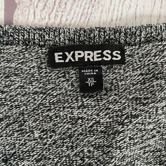 Express women XS Longsleeve hi low v-cut sweater with zipper sides sz XS women - Picture 12 of 12